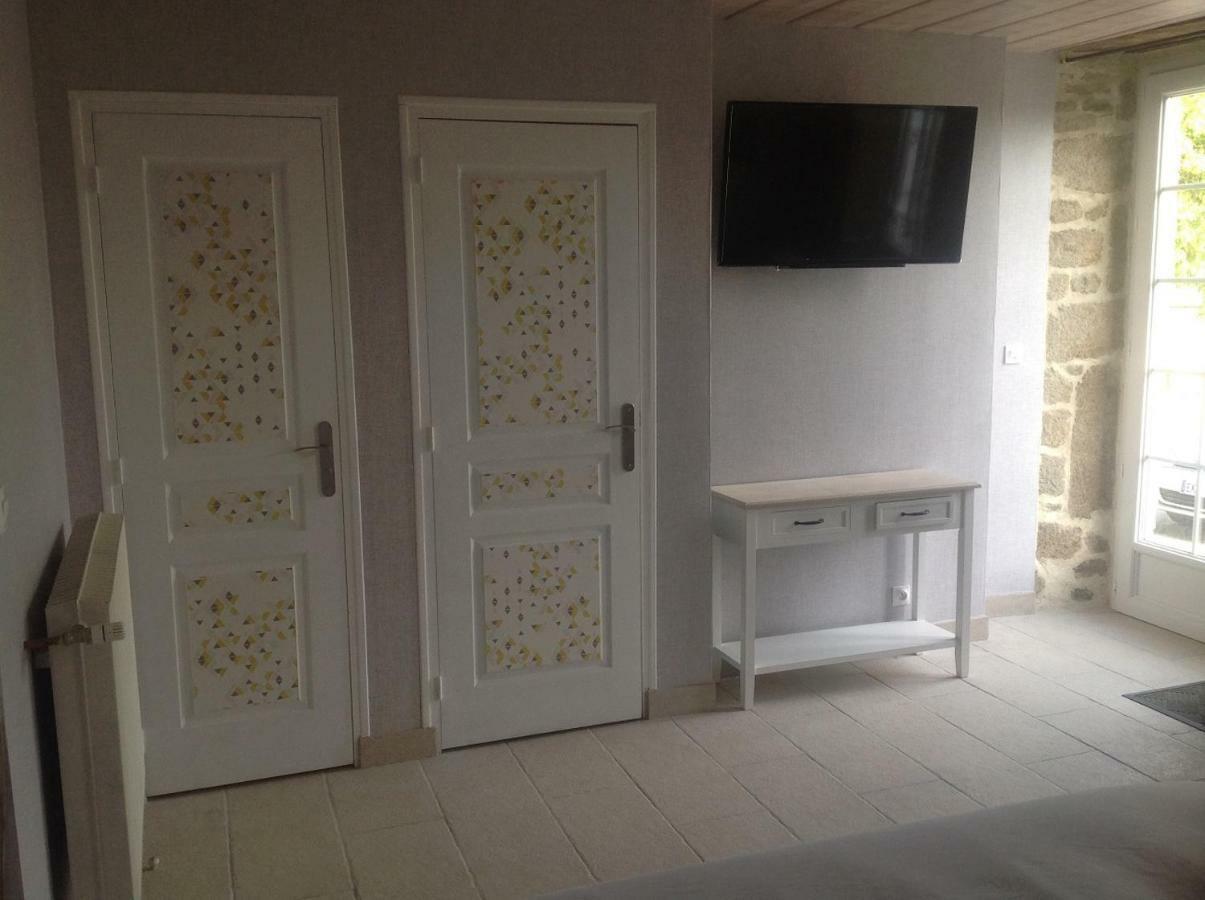 Hotel Les Rocailles La Foret-Auvray Zewnętrze zdjęcie